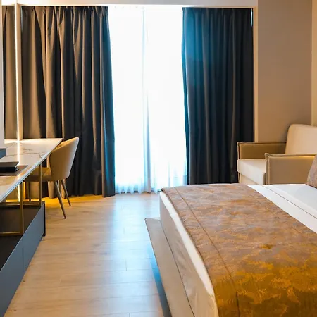 Grand Vm Conference & Θέρετρο *