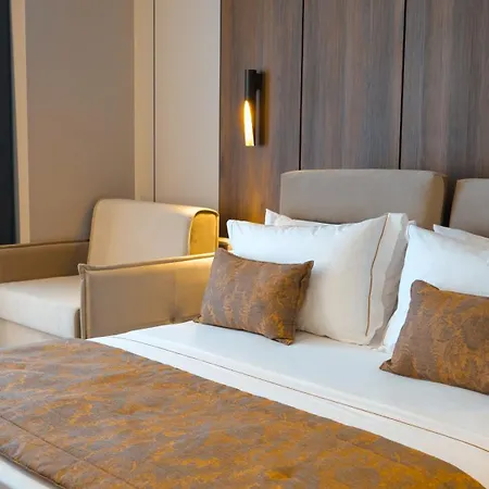 Grand Vm Conference & Θέρετρο *