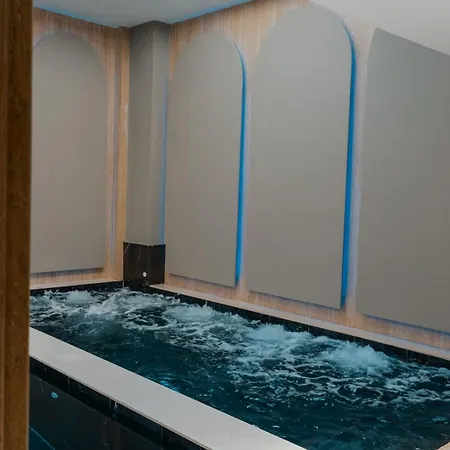 Grand Vm Conference & Θέρετρο *