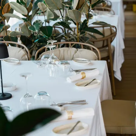 Grand Vm Conference & Θέρετρο Golem (Tirana)