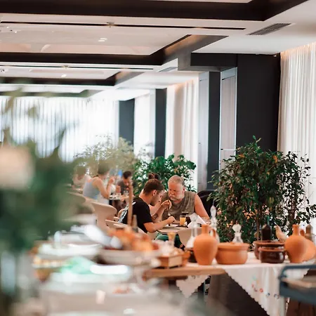 Θέρετρο Grand Vm Conference & *