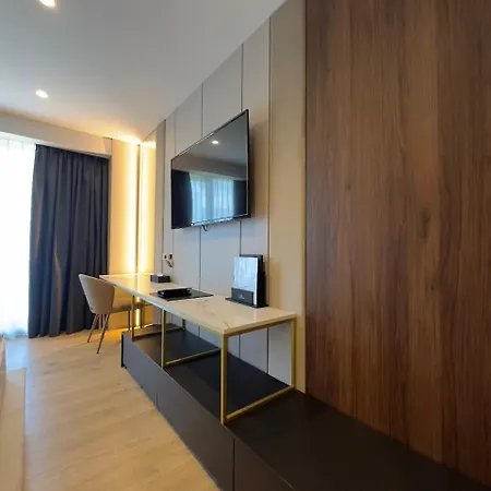 Grand Vm Conference & * Golem